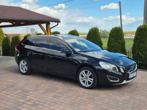 Volvo V60 I D3 Summum 2012