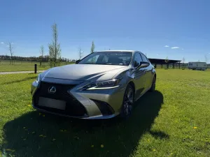 Lexus ES 300h F Sport 2021