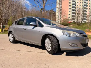 Opel Astra J 2010