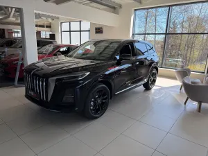 Hongqi HS3 2025