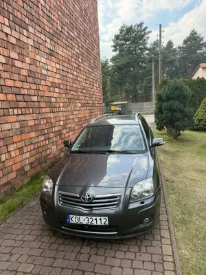 Toyota Avensis II 2.0 D-4D Sol 2008
