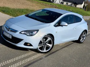 Opel Astra J 2.0 CDTI ecoFLEX Start/Stop Innovation 2012