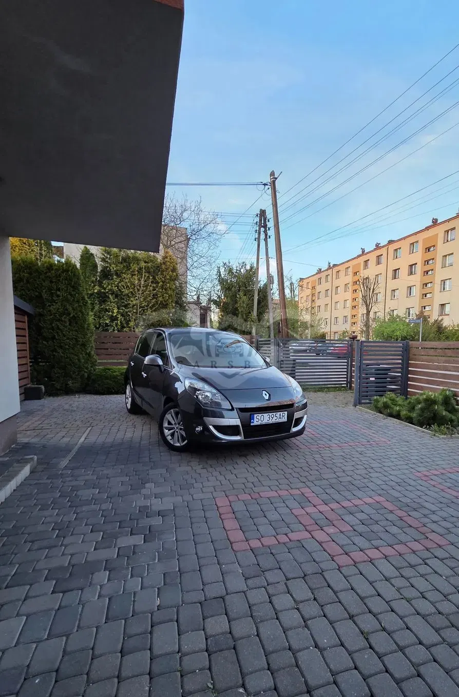 Renault Scenic III 1.6 16V 110 TomTom Edition 2011