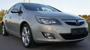 Opel Astra J 2008