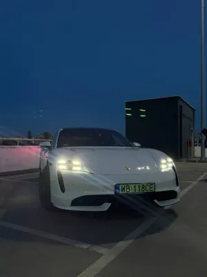 Porsche Taycan GTS 2021