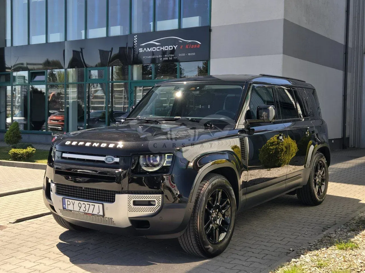 Land Rover Defender 2024