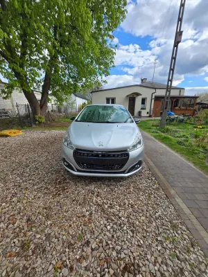 Peugeot 208 I 1.2 PureTech Active 2015