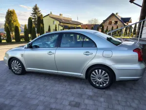 Toyota Avensis II 2.0 D-4D Sol Plus 2005