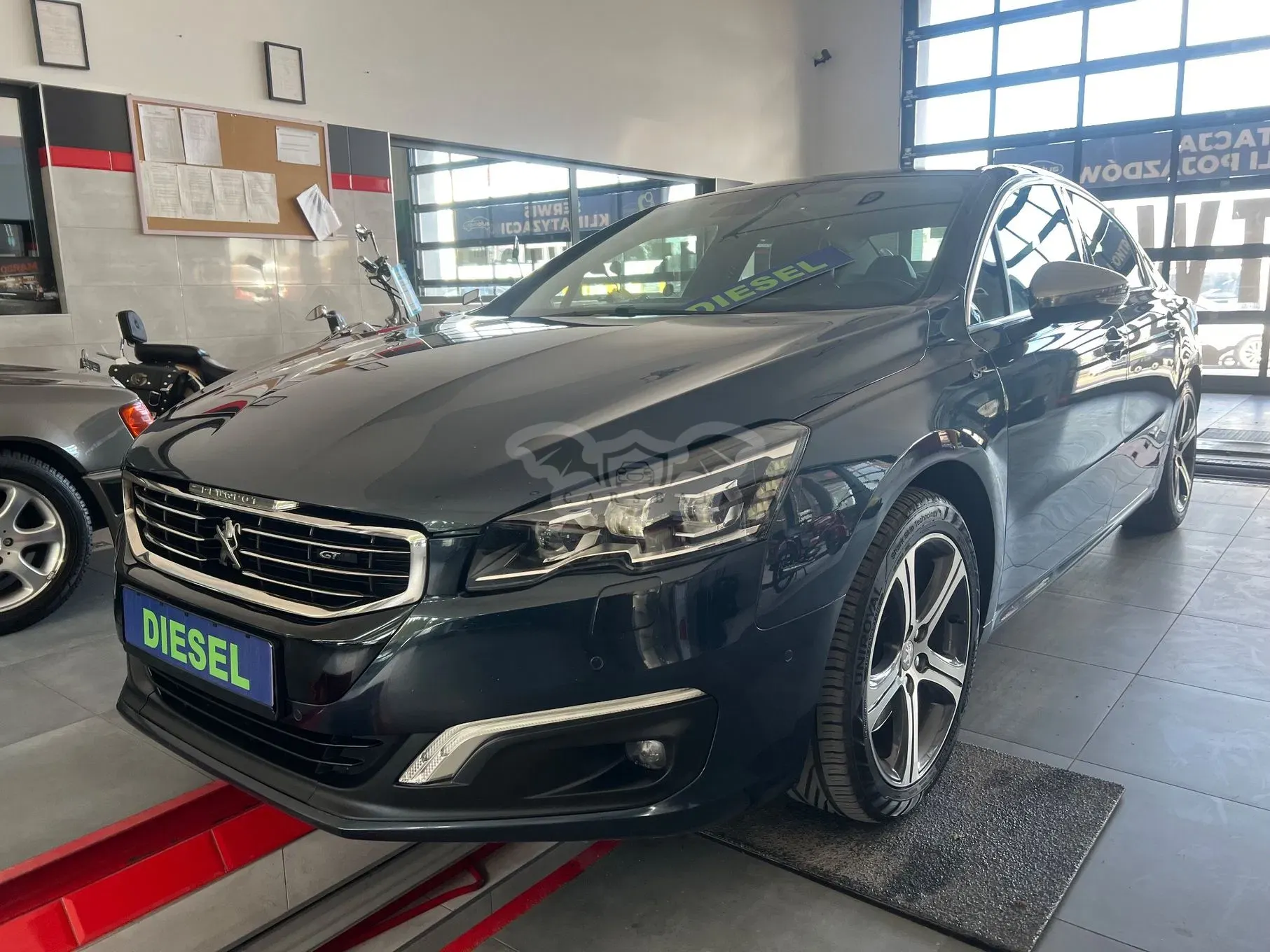 Peugeot 508 I BlueHDi 180 EAT6 Stop&Start GT 2017