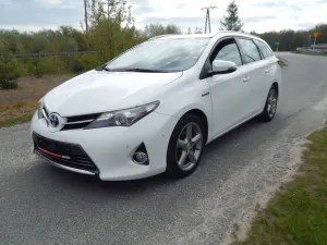 Toyota Auris II 1.8 HSD Luna 2013