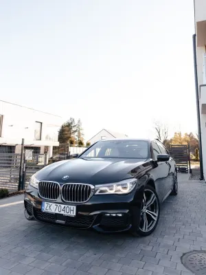 BMW 7 Series G11/12 730d xDrive 2017