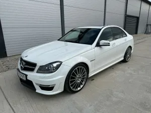Mercedes-Benz C W204 63 AMG AMG SPEEDSHIFT MCT 2013
