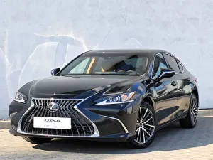Lexus ES 300h Business Edition 2023