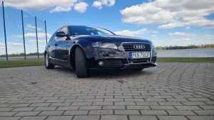 Audi A4 B8 2.0 TDI DPF multitronic Ambition 2009