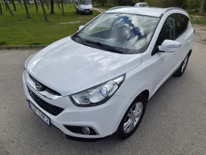 Hyundai ix35 blue 1.6 2WD Finale Silver 2012