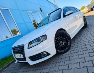 Audi A4 B8 2.0 TDI DPF S line Sportpaket (plus) 2010