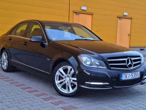 Mercedes-Benz C W204 180 CGI BlueEFFICIENCY Avantgarde 2011