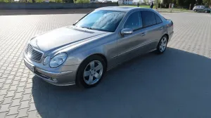 Mercedes-Benz E W211 2002