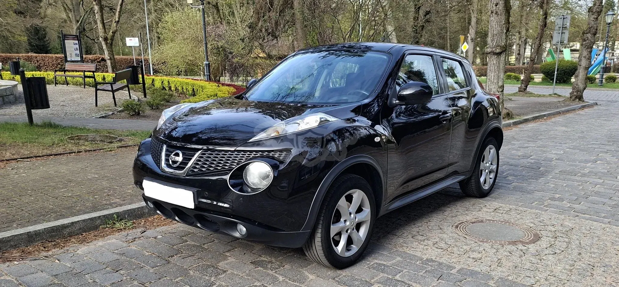 Nissan Juke I 1.6 Tekna S&S 2011