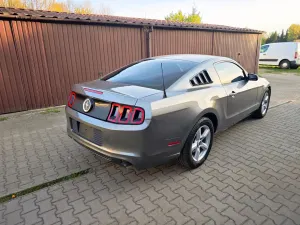 Ford Mustang 3.7 V6 2014