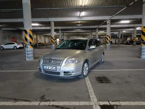 Toyota Avensis II 2.0 D-4D Luna 2005