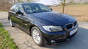 BMW 3 Series E90/E91/E92/E93 318d Modern Line 2010