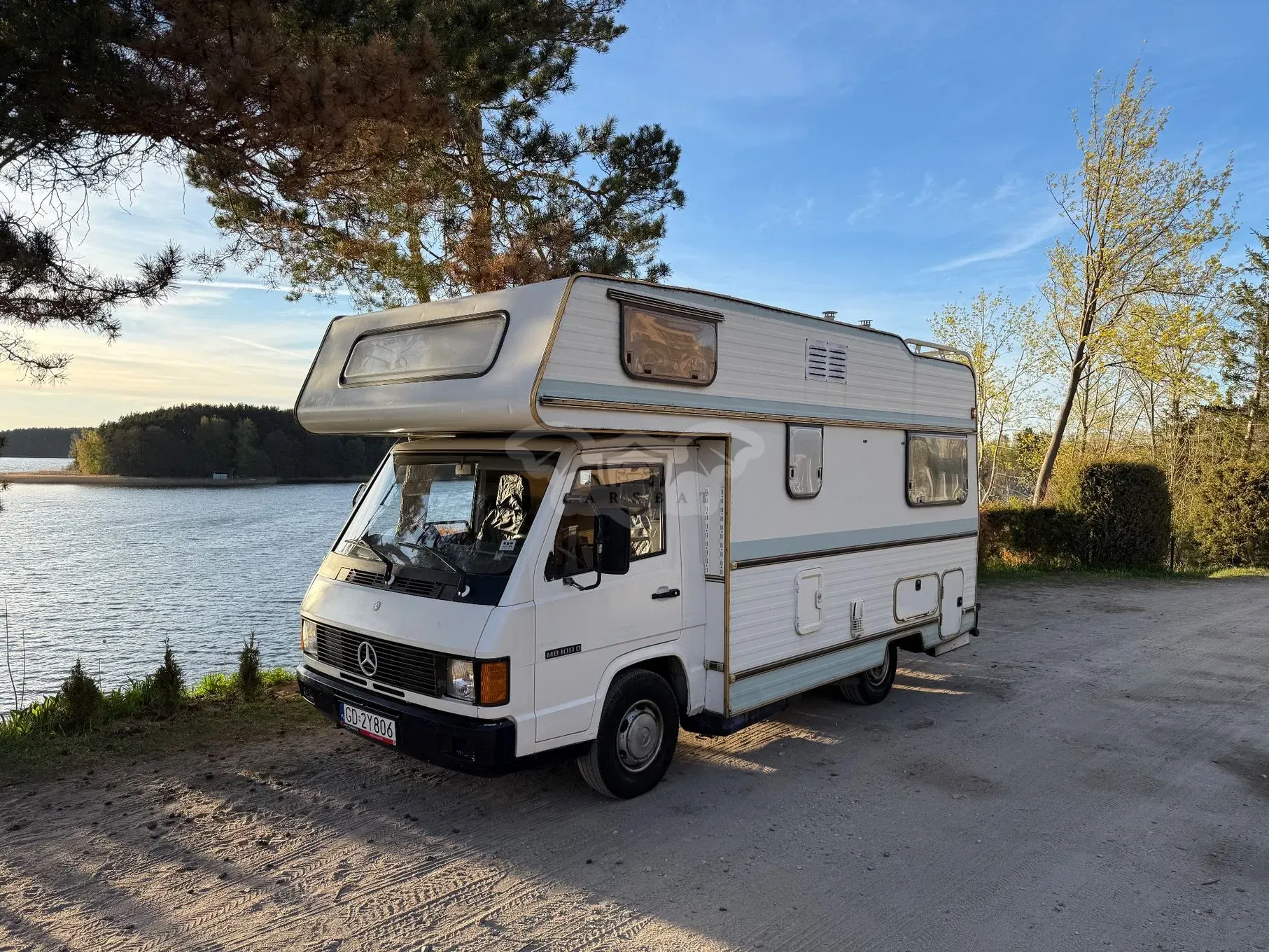 Mercedes-Benz MB 1988