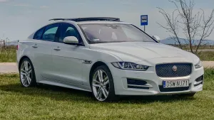 Jaguar XE 2.0 D AWD R-Sport 2016