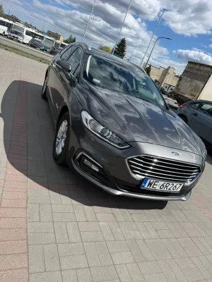 Ford Mondeo Mk5 2.0 Hybrid Titanium 2019