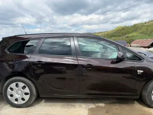 Opel Astra J 1.7 CDTI 2012