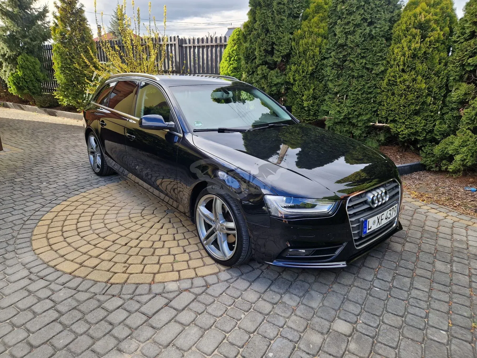 Audi A4 B8 2.0 TDI DPF multitronic Ambiente 2012