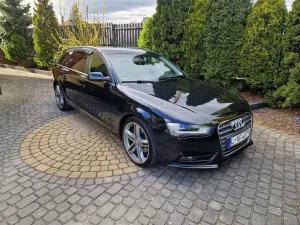 Audi A4 B8 2.0 TDI DPF multitronic Ambiente 2012