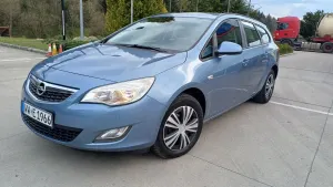 Opel Astra J 1.4 Turbo 2011