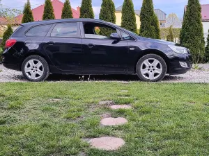 Opel Astra J 1.7 CDTI Sport 2011