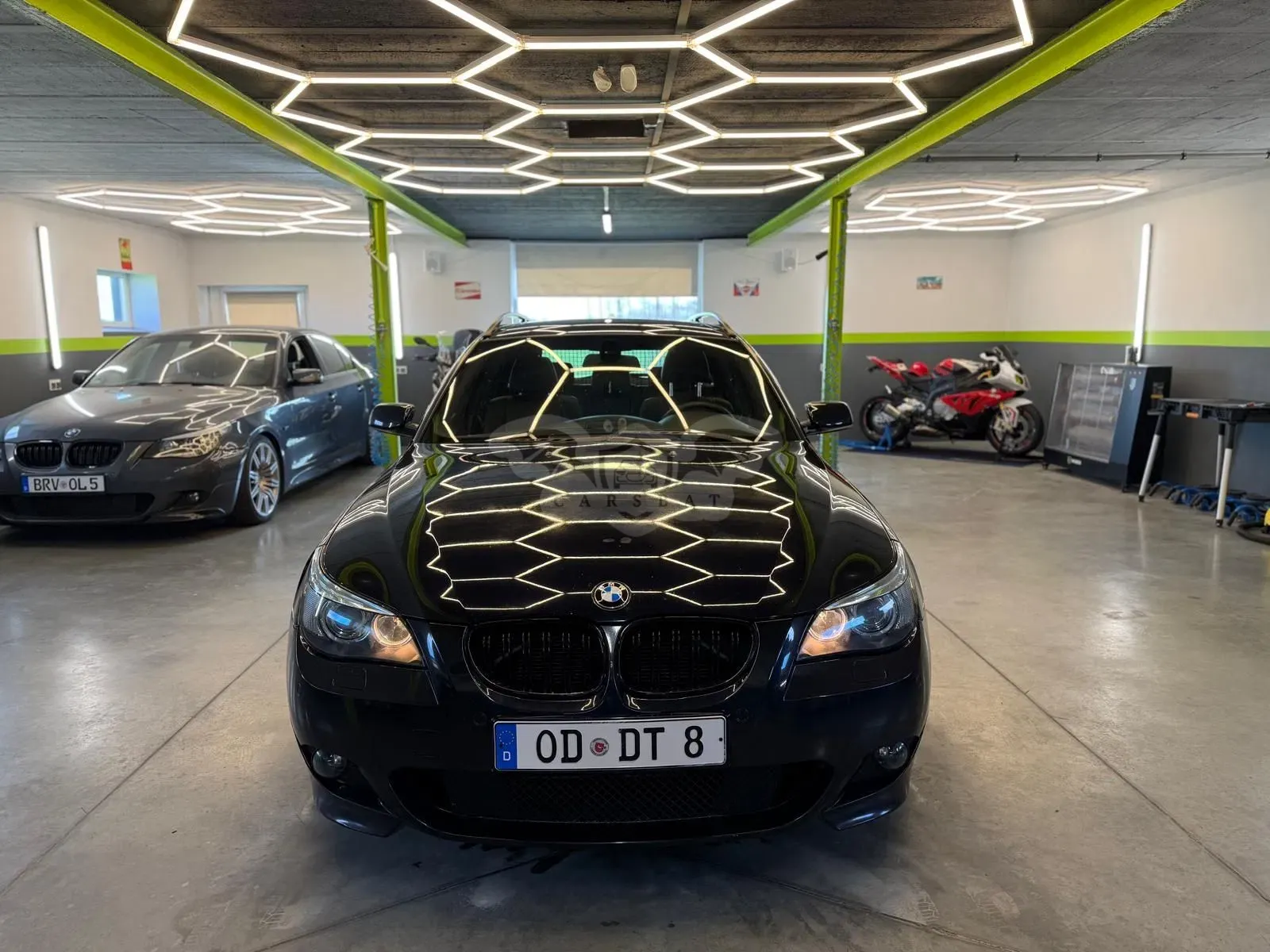 BMW 5 Series E60/E61 530xd 2005