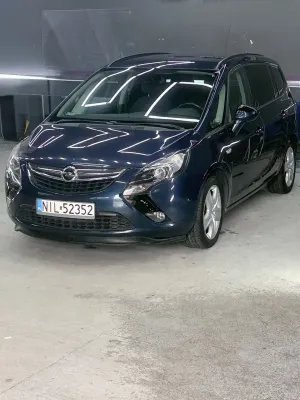 Opel Zafira C 2011