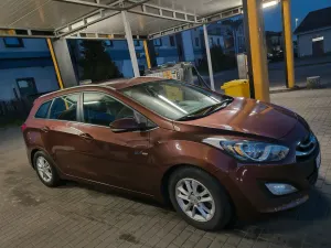 Hyundai i30 II blue Kombi 1.6 CRDi Classic 2013