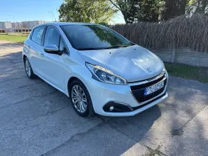 Peugeot 208 I PureTech 82 Allure 2016