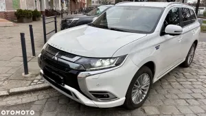 Mitsubishi Outlander III 2.4 4WD Plus 2020