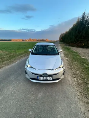 Toyota Prius IV Hybrid 2016