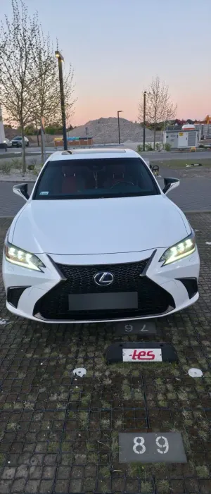 Lexus ES 300h F Sport 2021