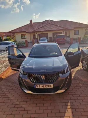 Peugeot 2008 II PureTech 130 EAT8 Allure Pack 2023