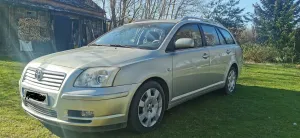 Toyota Avensis II 2.0 D-4D Sol 2005