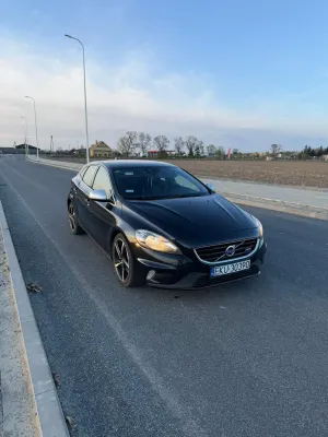 Volvo V40 II D4 RDesign 2014