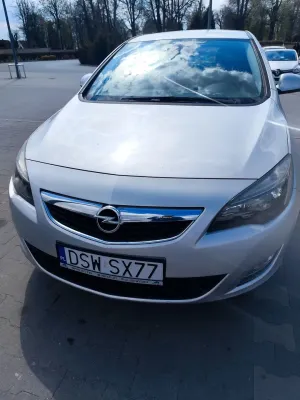 Opel Astra J 1.6 Design Edition 2010