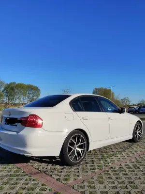 BMW 3 Series E90/E91/E92/E93 318d 2010