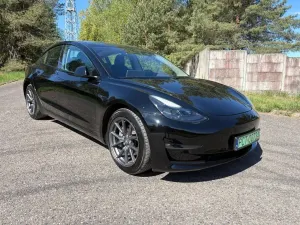 Tesla Model 3 Standard Reichweite Plus Hinterradantrieb 2021