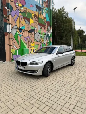 BMW 5 Series F10/F11 530d xDrive 2012