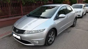 Honda Civic VIII 1.4 i-VTEC 2010