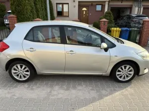 Toyota Auris I 2.0 D-4D Luna 2007